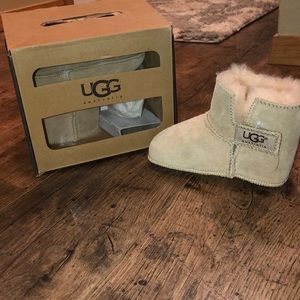 Brand new infant uggs! Never been worn!
